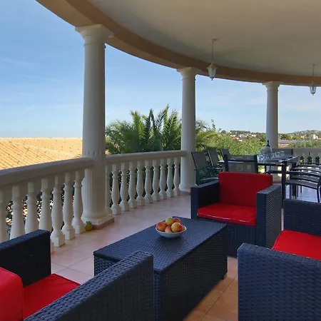 Villa Alta Vista *